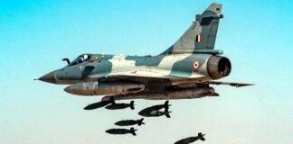 पुलवामा आतंकी हमले के बाद भारतीय वायुसेना के मिराज-2000 फाइटर जेट्स ने बालाकोट में आतंकियों के ठिकानों पर बम गिराए थे. (फोटोः IAF_MCC)